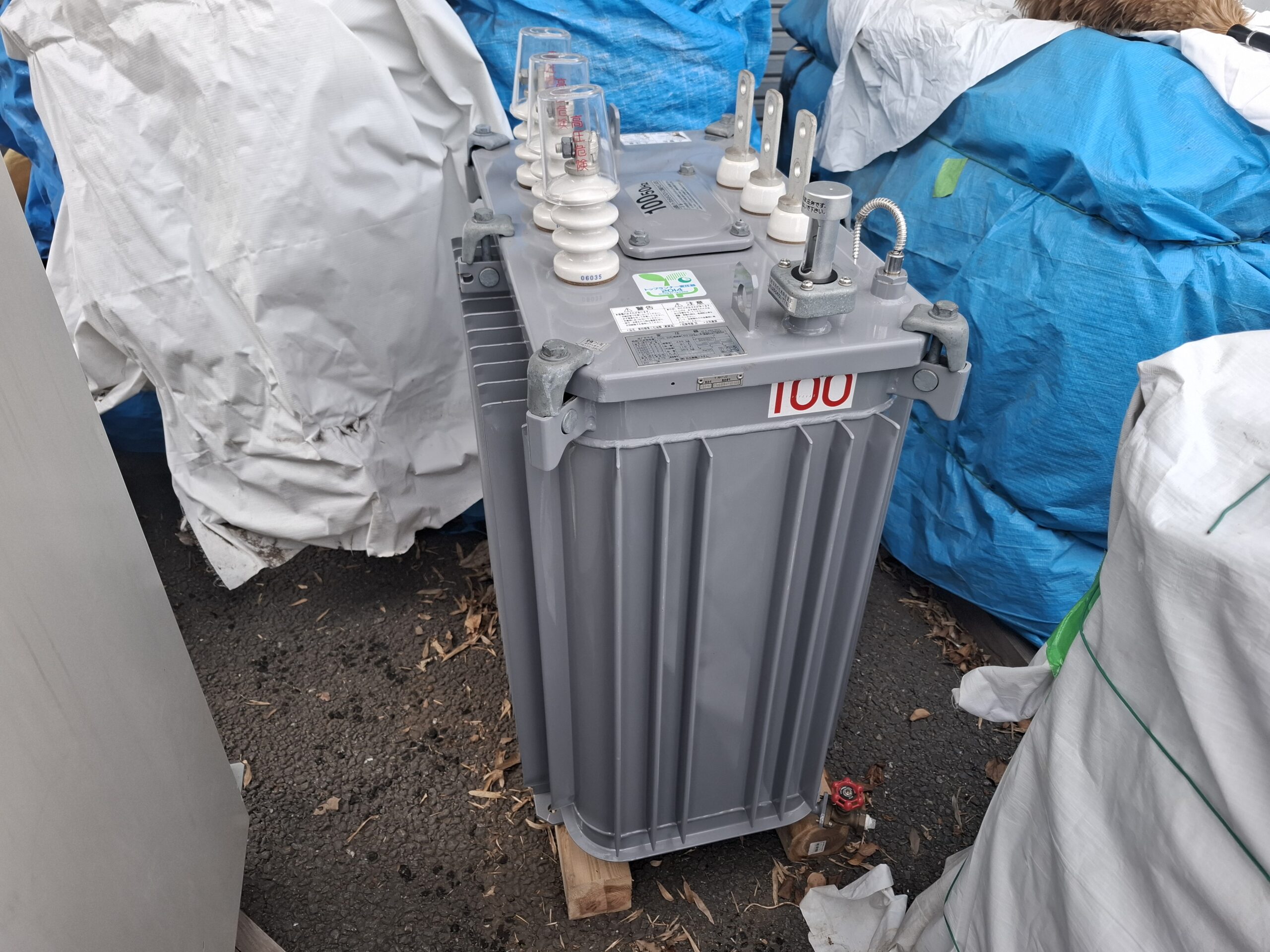 三相トランス100KVA 2020年 日立